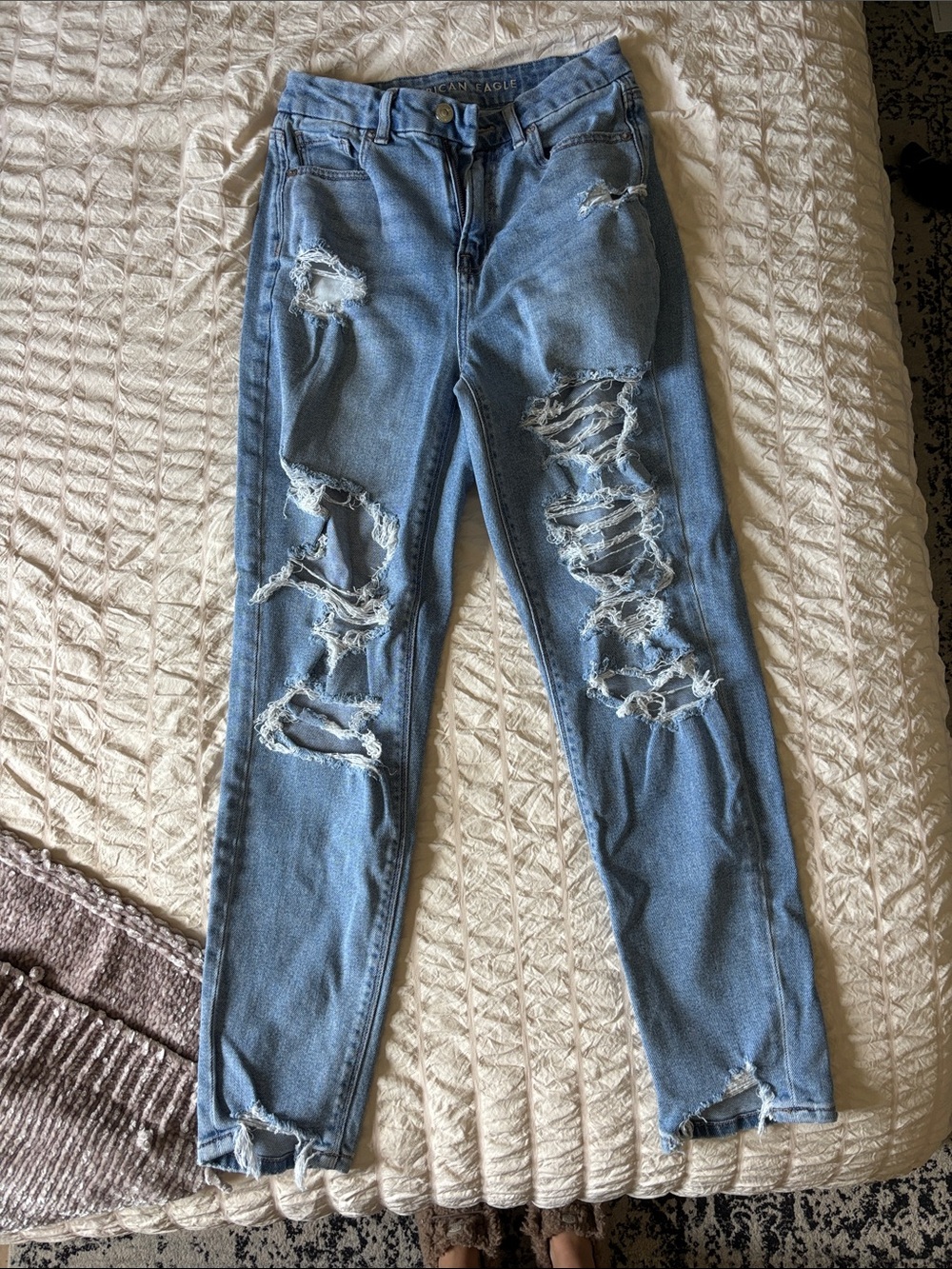 American Eagle Outfitters Light Blue Ripped Boyfriend Jeans